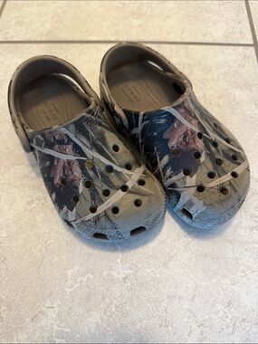 Kids Crocs Slip-Ons in Realtree Camo - 10C